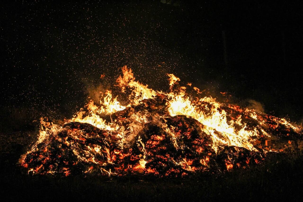 magma nike