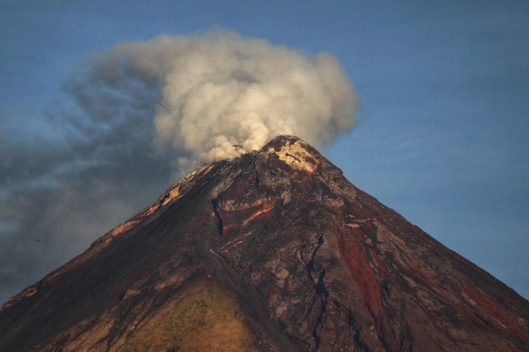 Different types of volcanic hazards | Volcanic gases - GoldRateHub